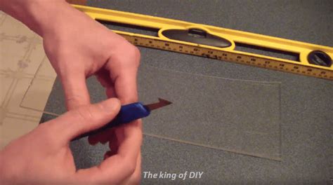 [Video] A Simple Method To Easily Hand Cut Acrylic Glass Sheets. - BRILLIANT DIY