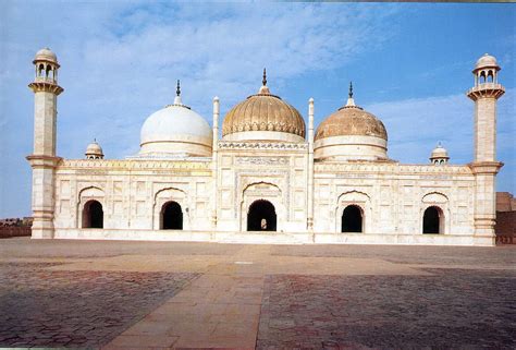 Abbasi Masjid - Derawar Fort, Cholistan | Masjid, Mosque, Beautiful mosques