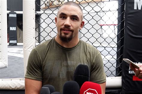 robert-whittaker-ufc-234-open-training-video | MMA Junkie