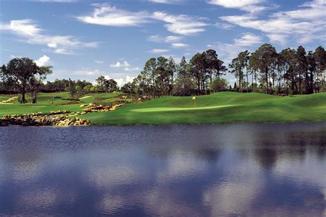 Naples Grand Golf Club, Naples, Florida - Golf course information and reviews.