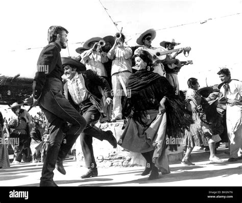 MAJOR DUNDEE -1965 Stock Photo - Alamy