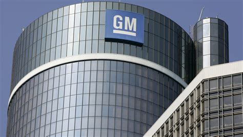 GM offers buyouts to 18,000 salaried workers