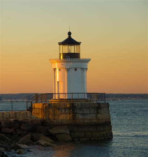 Lighthouses in Maine | Historical Sites & Coastal Icons