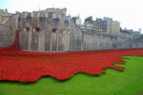 Tower of London, Poppy Display........Explore | minniemouseaunt | Flickr