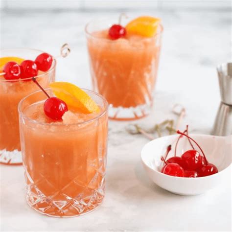 25 Best Christmas Drinks To Spread Joy and Warmth – Loveable