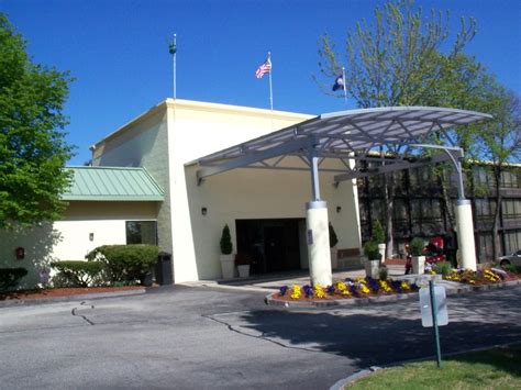 Holiday Inn Hotel & Suites NASHUA - 1 Reviews - 9 Northeastern Blvd ...