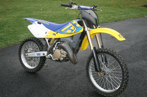 2001 HUSQVARNA CR125 DIRT BIKE