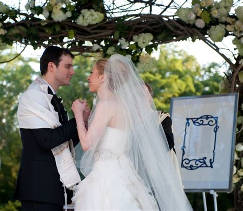 Chelsea Clinton Wedding Details & Photos with Bill & Hillary Clinton