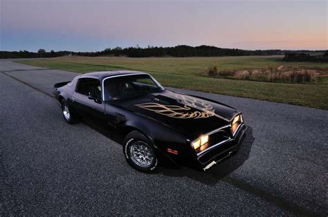 The 15 Most Iconic '70s Cars of the 1970s - Thrillist