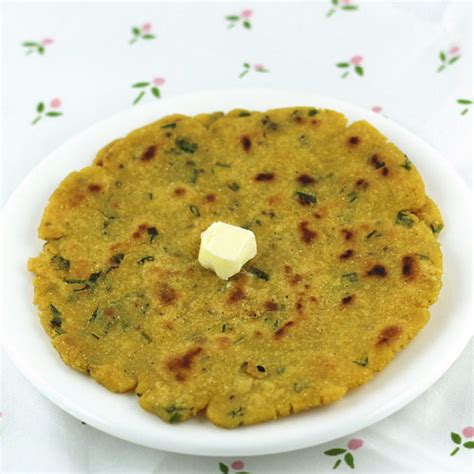 Makki Ki Roti Recipe - Punjabi Makki Di Roti in 10 Easy Steps