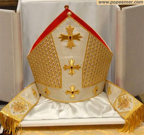 Bishop Mitre, Vestment, Liturgy, Clergy, Roman Catholic, Mitered ...