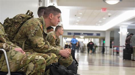 Fort Eisenhower soldiers head home for holidays at Augusta Regional