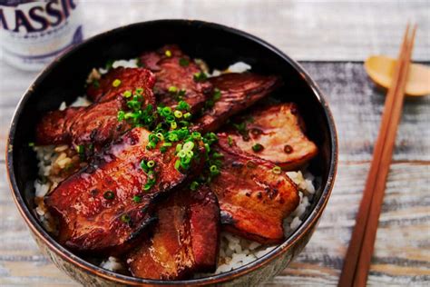 Japanese Pork Bowl Recipe (十勝豚丼 - Tokachi Butadon)