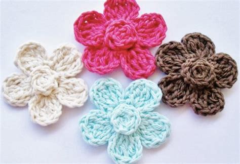 Crochet-A-Day: 4 Crochet Flower Patterns - Make and Takes