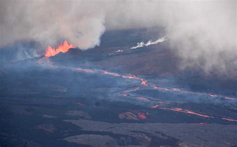 Mauna Loa Eruption Day 4: Lava flow slows; now week is earliest to ...