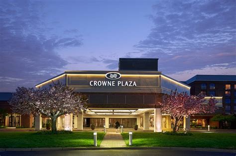CROWNE PLAZA PROVIDENCE-WARWICK (AIRPORT), AN IHG HOTEL $120 ($̶1̶4̶2̶) - Updated 2023 Prices ...
