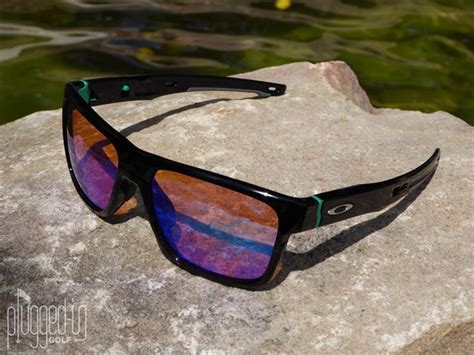 Oakley Crossrange PRIZM Golf Sunglasses Review - Plugged In Golf