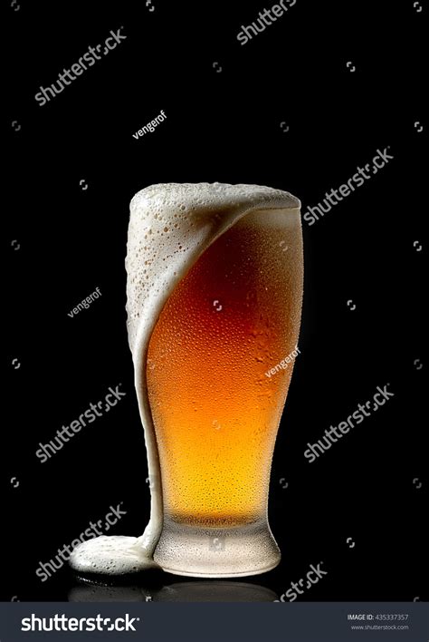 141,592 Beer on black background Images, Stock Photos & Vectors | Shutterstock