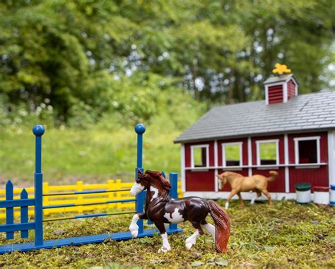 Stablemates Red Stable Set with Two Horses - BreyerHorses.com