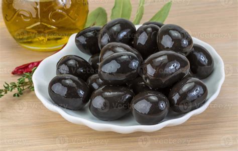 Cooked black olives 10867288 Stock Photo at Vecteezy