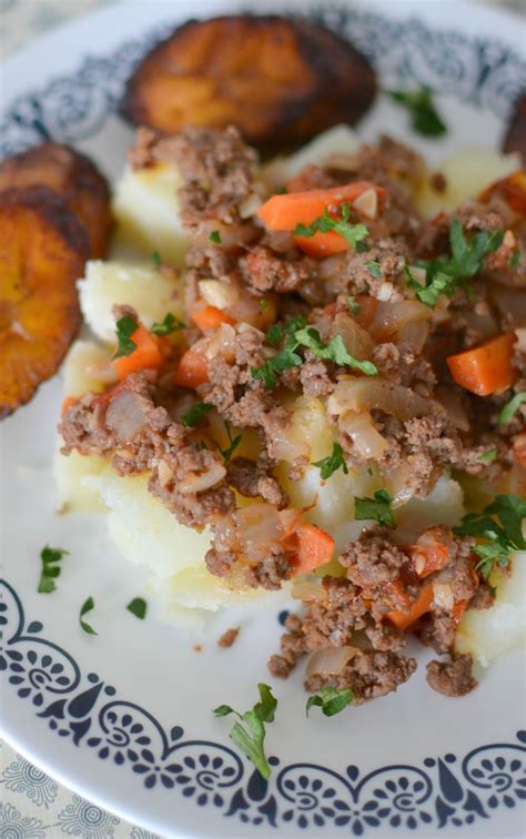 Ground Beef and Vegetables with Garlic Seasoned Potatoes Recipe