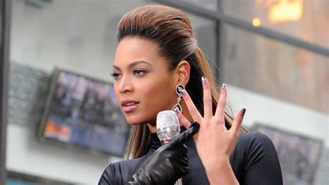 Foto | Beyoncé , mega raccolta/3. Live agli MTV EMAs 2009