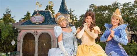 Breakfast with Disney Princesses | Disneyland Paris Extras | Disney ...