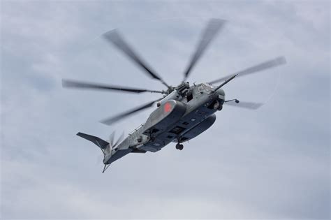 HM-14 Squadron Makes its Final Flight in MH-53E Helicopter - Seapower