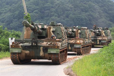 South Korean K9 Thunder SPHs being mobilized during Ulchi Freedom ...