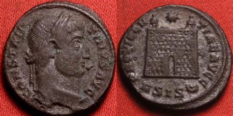 CONSTANTINE I THE GREAT 19mm AE3 campgate. Siscia mint. | Roman ...