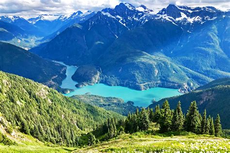 20 EPIC Things to Do at North Cascades National Park (Helpful Tips)