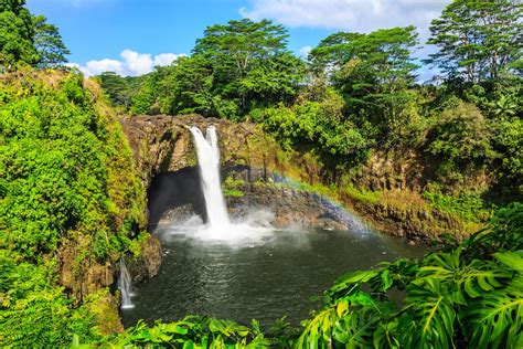 12 Most Beautiful Big Island Waterfalls (+ How to Visit!) (2022)