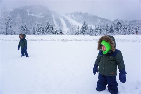 Hyak-Sno-Park-Seattle-kids | Messy Wonderful