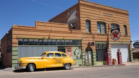 Lowell, Arizona - Ghost Town Editorial Photography - Image of brick, bisbee: 47407827