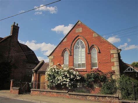 Former Methodist church, Chilton Foliat © Derek Harper cc-by-sa/2.0 :: Geograph Britain and Ireland