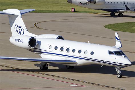 Gulfstream 650 (G6) | Taxing onto the runup pad in Tulsa. | Kevin Boydston | Flickr