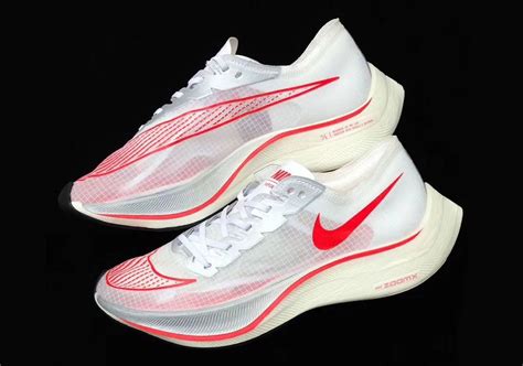 First Looks at the Nike Zoom Vaporfly 5% | HOUSE OF HEAT