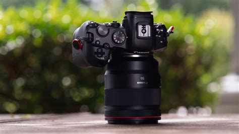 Canon RF 50mm F1.2 L USM - Review 2020 - PCMag Australia