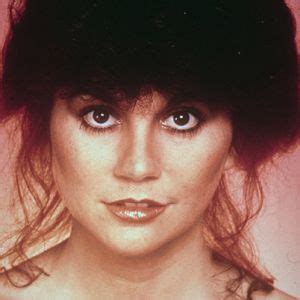 Linda Ronstadt - Singer - Biography.com