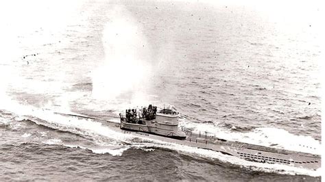 German WW2 U-boat wreckage found off Galicia by Spanish divers - BBC News