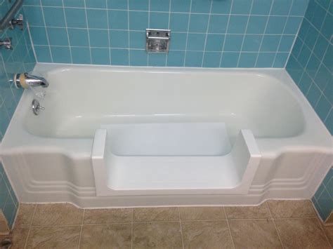 The 6 Best Bathtubs For Elderly And Seniors In 2022 Mobility With Love ...