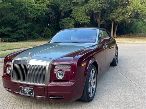 Red Rolls-Royce Phantom Drophead Coupe for sale | JamesEdition