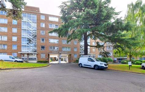 2 Bedroom Flat For Sale In Station Road, London, NW4