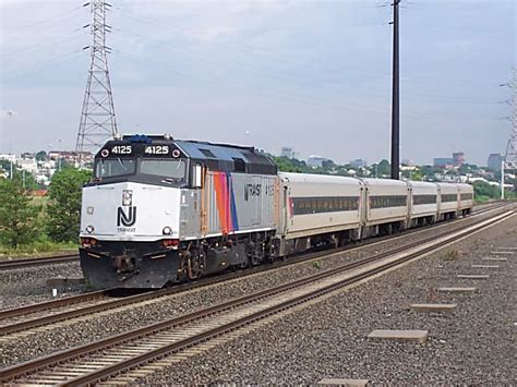 NJ Transit Train Derails Near Penn Station Disrupting Service (Developing) | Hudson Daily Voice