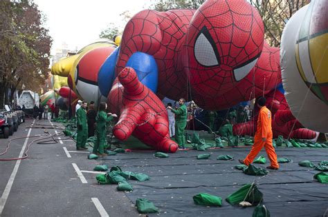 Macy's prepares floats for Thanksgiving Day parade - CBS News