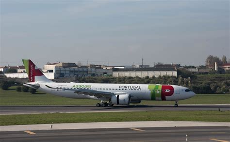 TAP Air Portugal Business Class Reviews - Premium Travel Insider