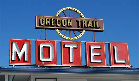 Oregon Trail Motel | Baker City, Oregon | Roadsidepictures | Flickr
