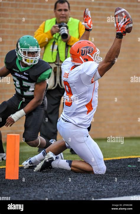 Nov. 09th, 2013:.UTEP Miners wide receiver Jordan Leslie (9) celebrates ...