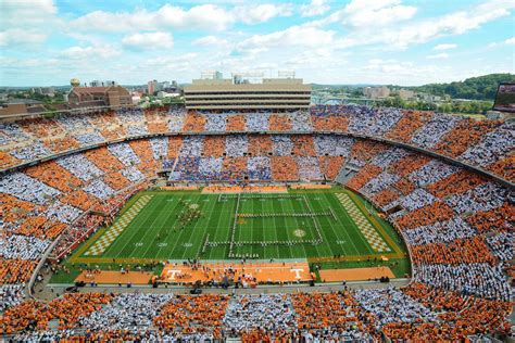 How loud is loud at Neyland Stadium? - Rocky Top Talk