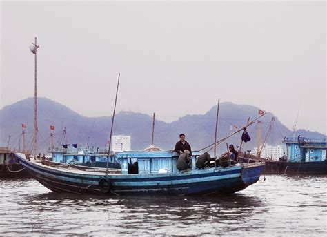 South China Sea Fishing: Dangerous Way of Life